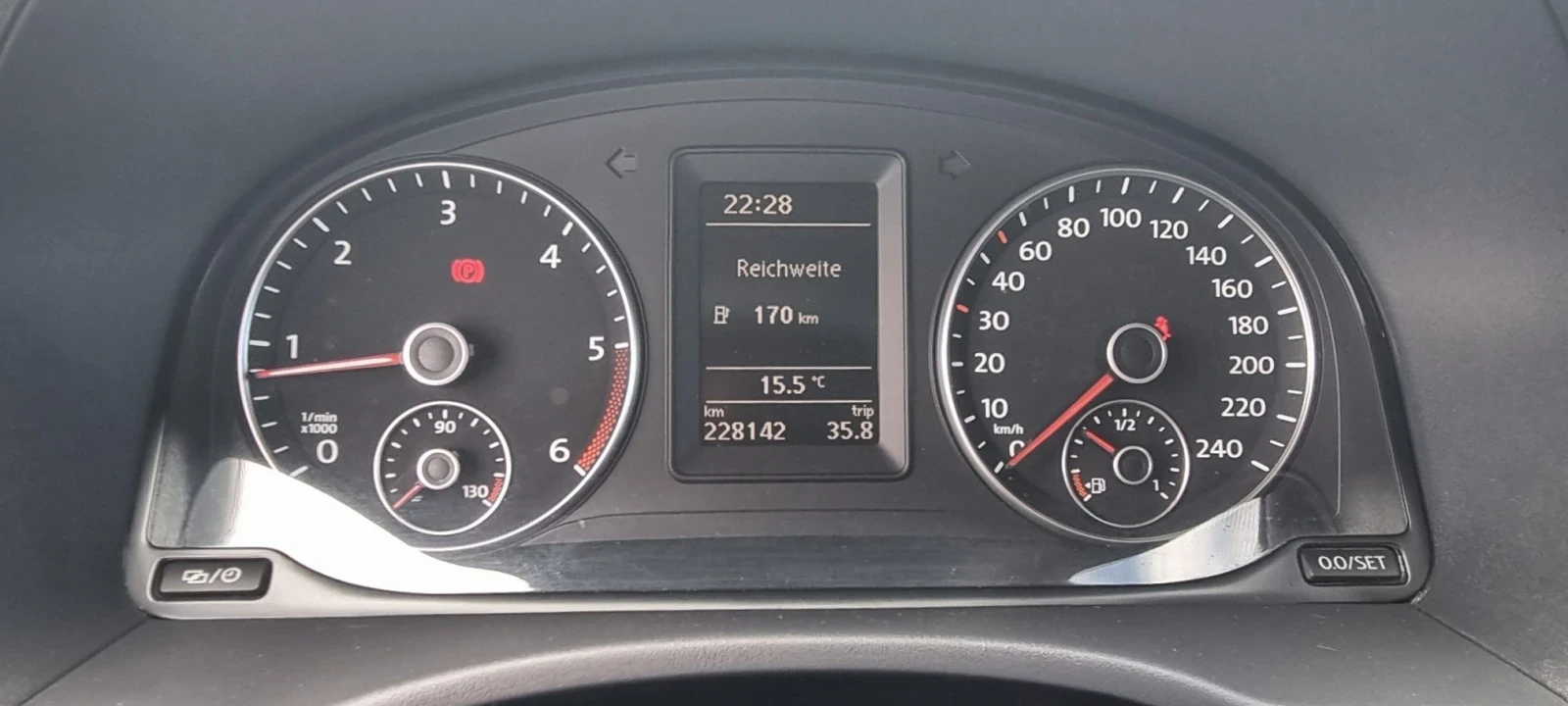 VW Caddy 2.0tdi 4motion 7места, снимка 16 - Автомобили и джипове - 56197052