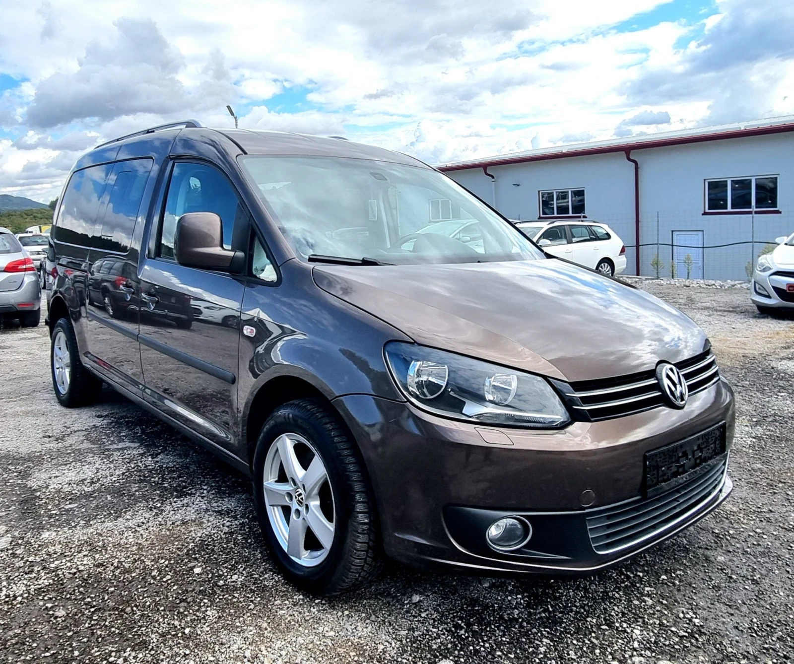 VW Caddy 2.0tdi 4motion 7места, снимка 3 - Автомобили и джипове - 56197052