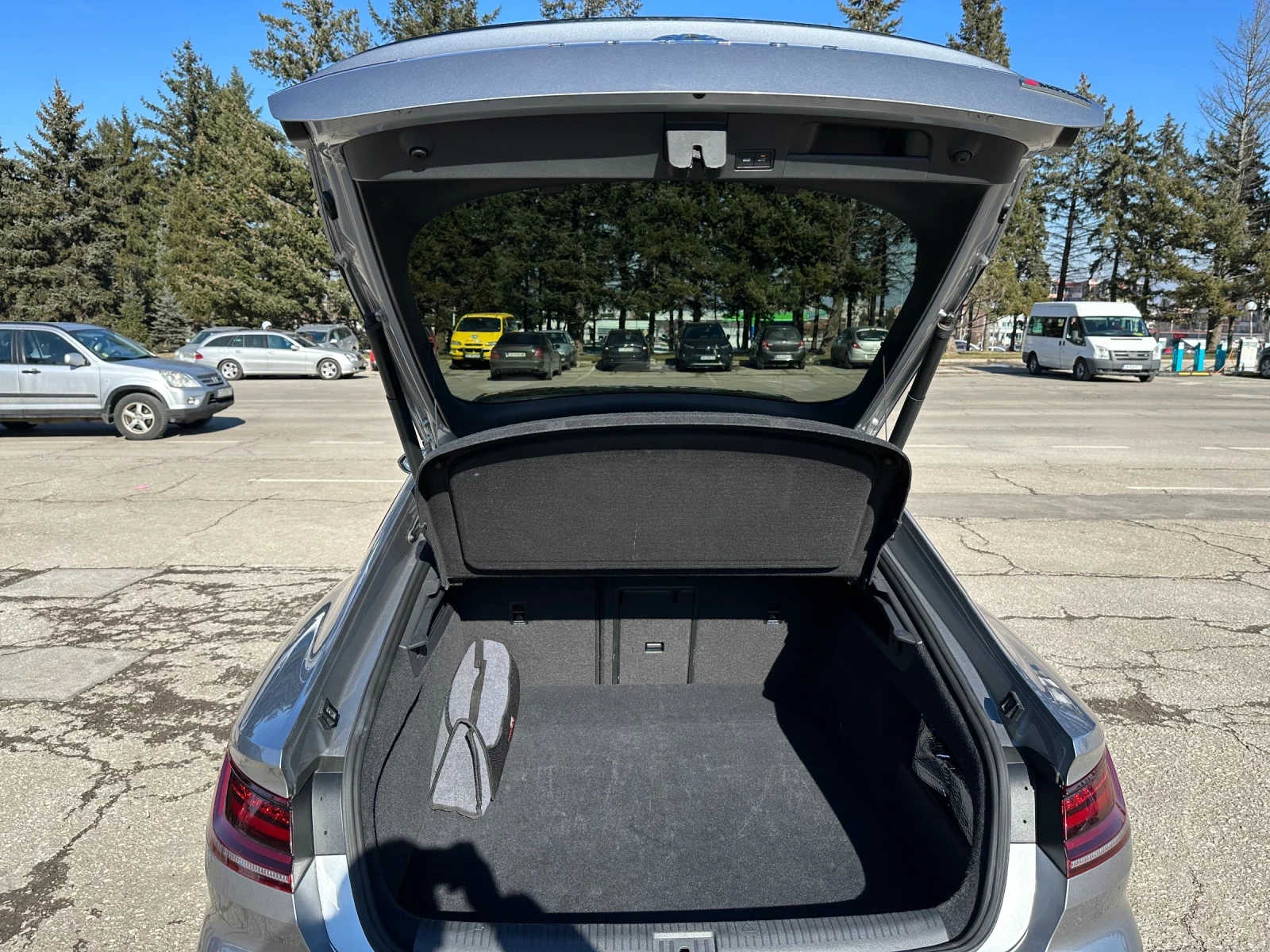 VW Arteon R Line , снимка 9 - Автомобили и джипове - 56235322