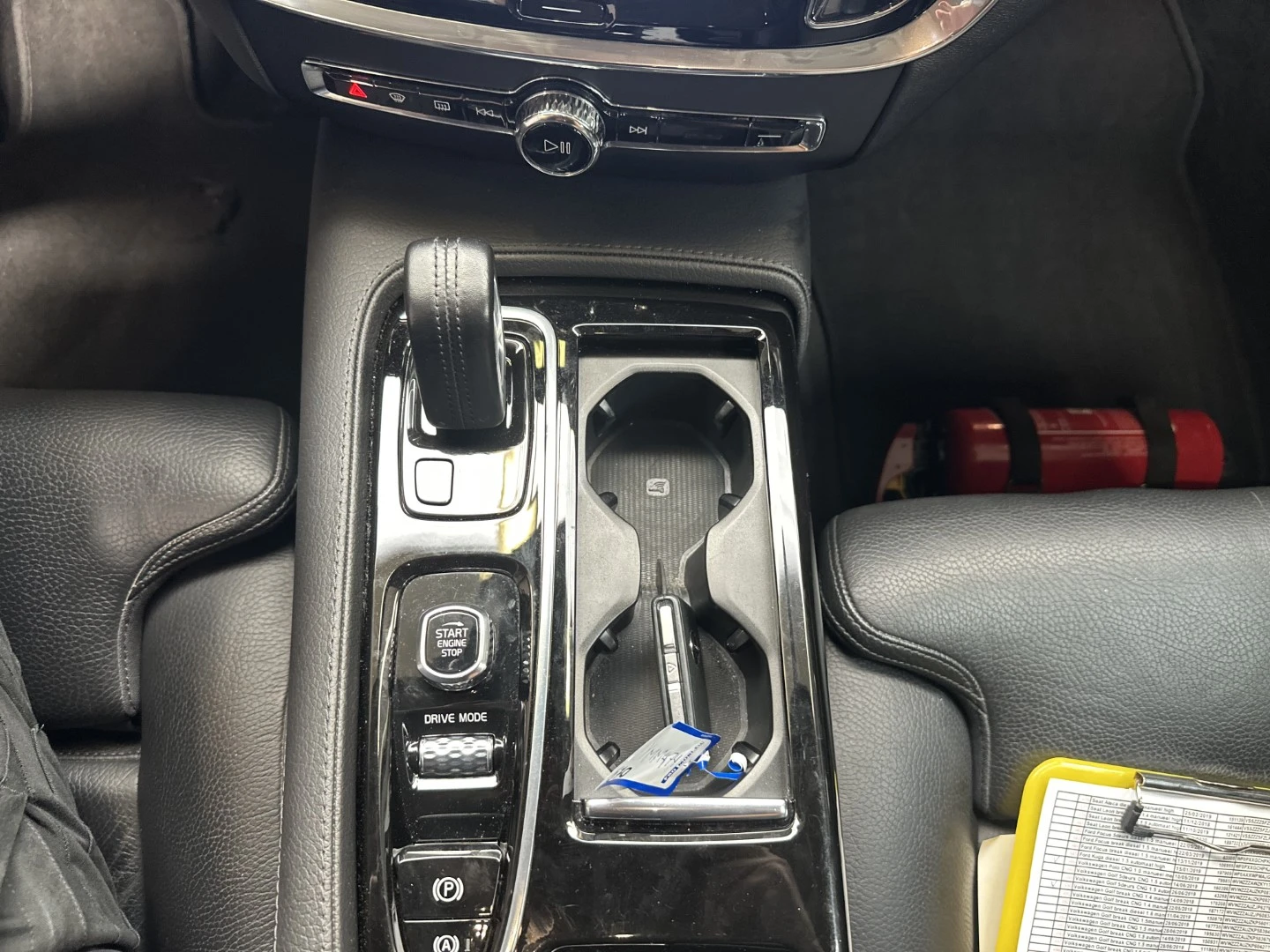 Volvo V60 T6 Inscription Expression, снимка 9 - Автомобили и джипове - 56700839