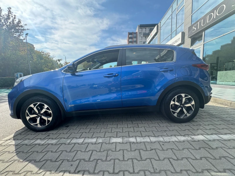 Kia Sportage, снимка 11 - Автомобили и джипове - 47610040