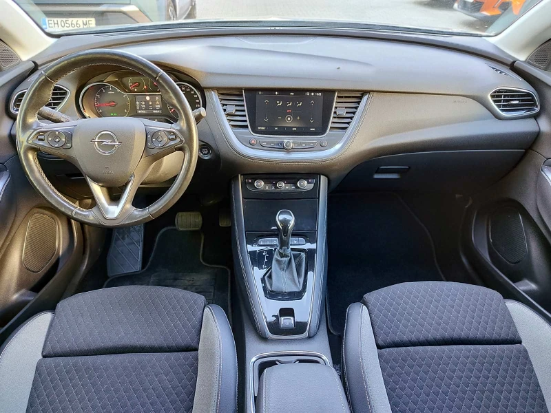 Opel Grandland X INNOVATION 1.5 D (130HP) AT8, снимка 10 - Автомобили и джипове - 47699359