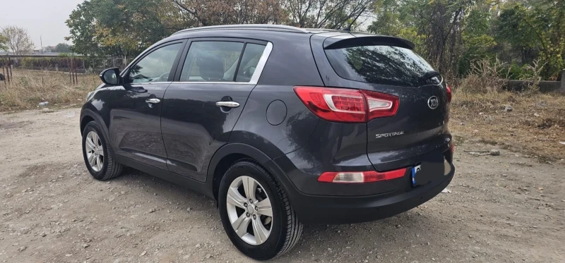 Kia Sportage, снимка 3 - Автомобили и джипове - 48358232