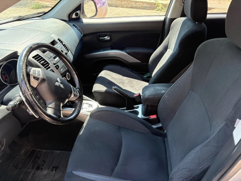 Mitsubishi Outlander, снимка 10 - Автомобили и джипове - 51854609