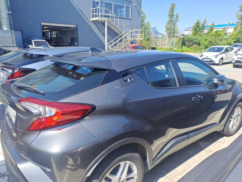 Toyota C-HR 1.8 хибрид В ГАРАНЦИЯ, снимка 2 - Автомобили и джипове - 52231810