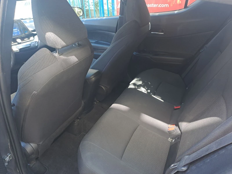 Toyota C-HR 1.8 хибрид В ГАРАНЦИЯ, снимка 7 - Автомобили и джипове - 52231810