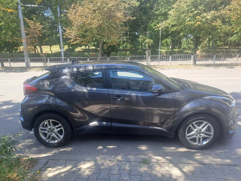 Toyota C-HR 1.8 хибрид В ГАРАНЦИЯ, снимка 12 - Автомобили и джипове - 52231810