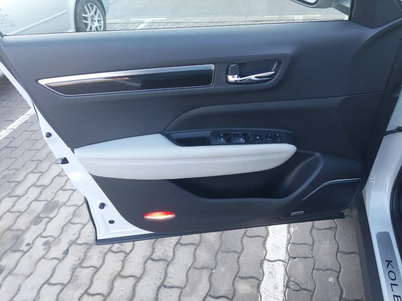 Renault Koleos, снимка 9 - Автомобили и джипове - 52515333