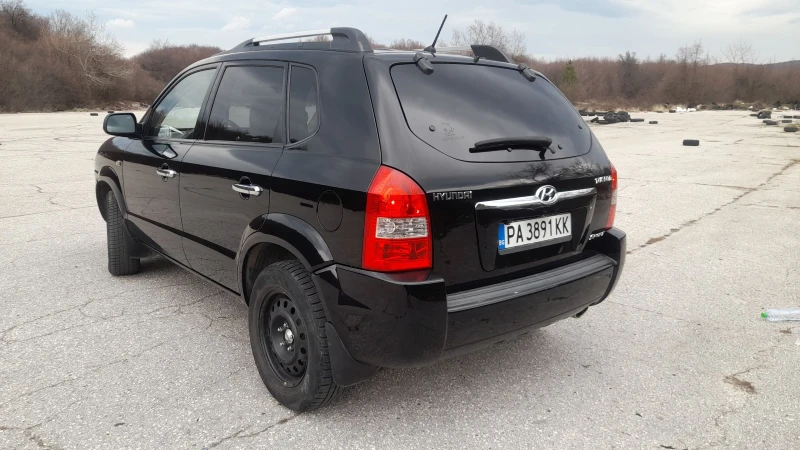 Hyundai Tucson 2.0 Газ/Бензин, снимка 6 - Автомобили и джипове - 52978728