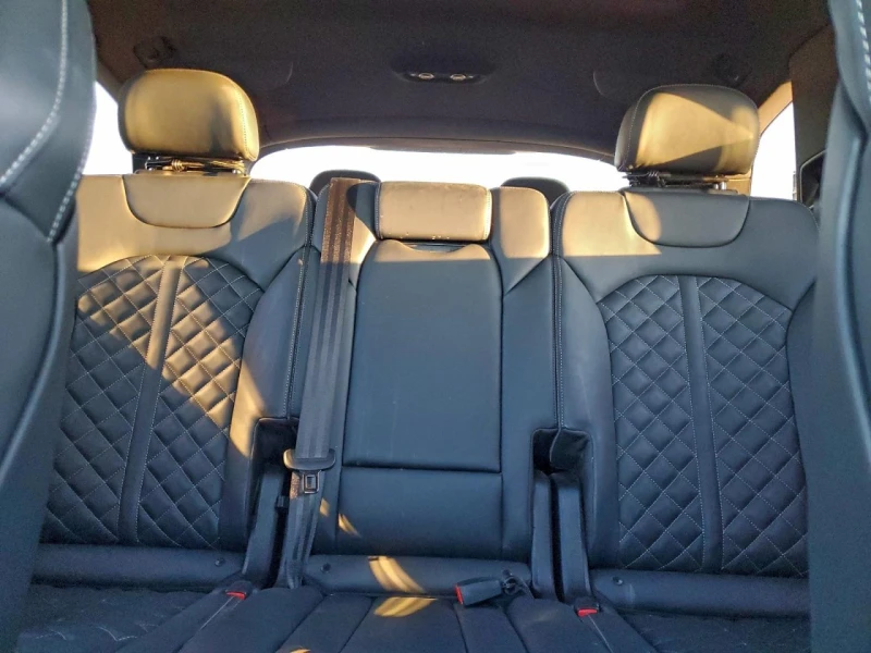Audi SQ7 PREMIUM PLUS DISTRONIC/B&O/HuD/BLINDSPOT/KEYLESS, снимка 10 - Автомобили и джипове - 53053363