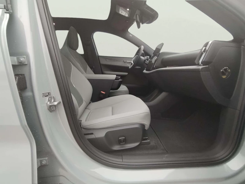 Volvo EX30 Twin motor, снимка 9 - Автомобили и джипове - 53448331