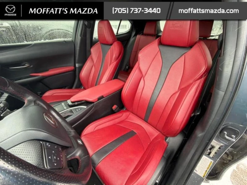 Lexus UX 250h Подгреви * Обдухване * Blind Spot * Carfax * , снимка 13 - Автомобили и джипове - 53542573