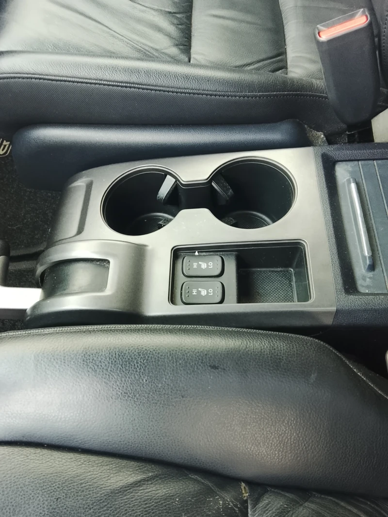Honda Cr-v 2.0 150кс. Атоматик, снимка 11 - Автомобили и джипове - 53587898