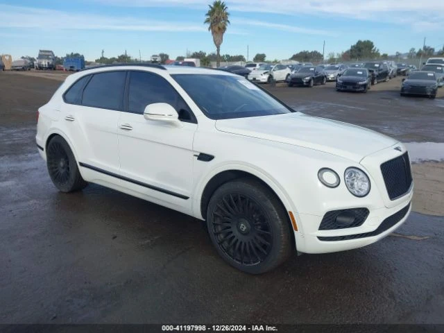 Bentley Bentayga КРАЙНА ЦЕНА, снимка 2 - Автомобили и джипове - 48541656