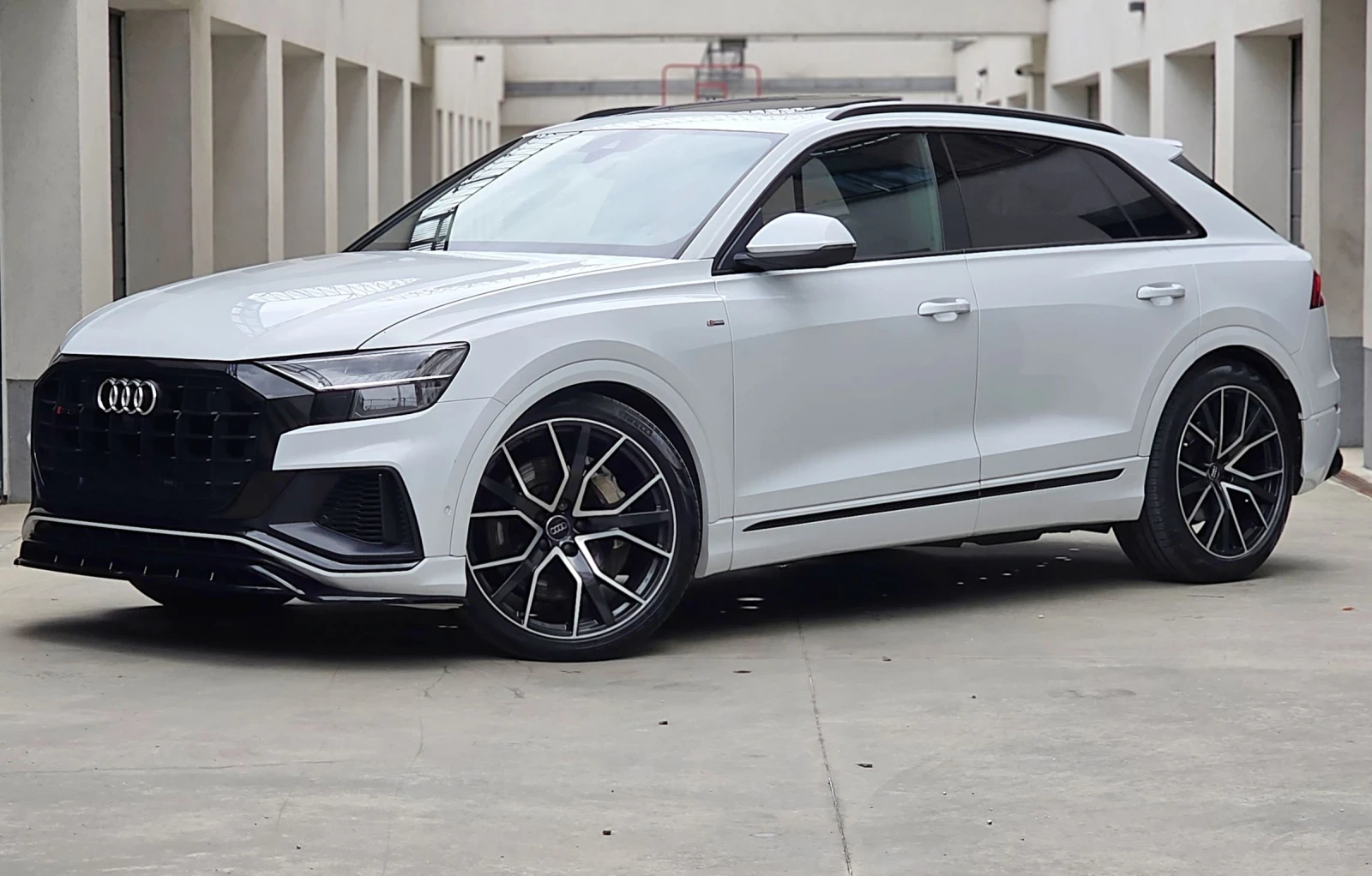 Audi Q8 Audi Q8 5.0TDI* SQ8 Package* 360* BOSE* BLACK* PAN - изображение 2