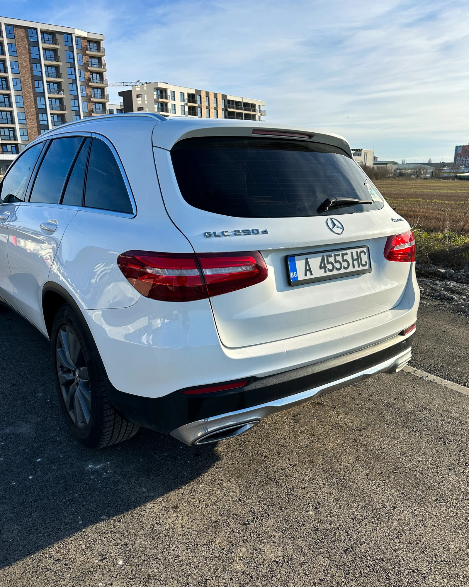 Mercedes-Benz GLC 250 4MATIC | Частно лице | Панорама | Кожа | Реални км - изображение 3