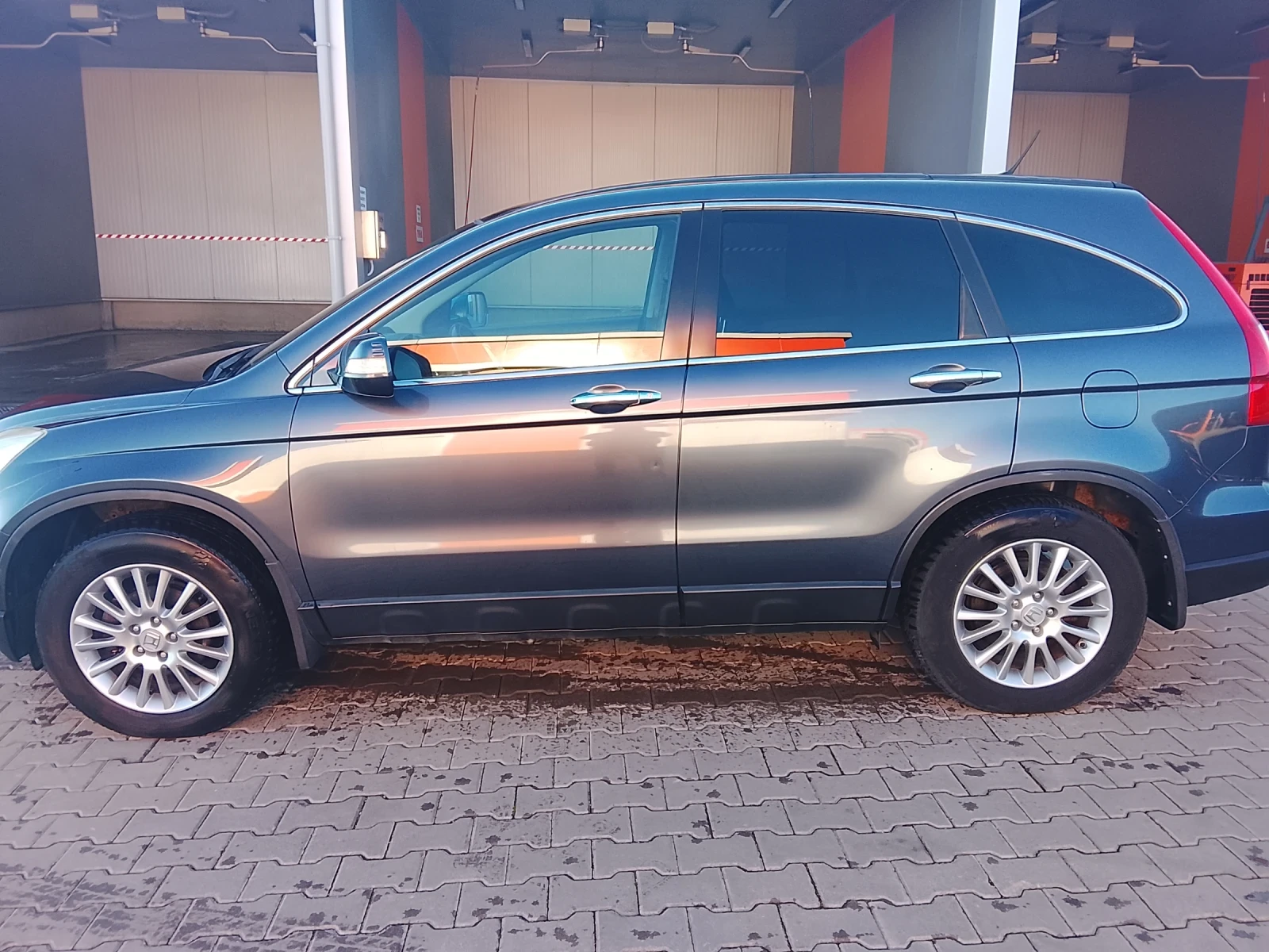 Honda Cr-v 2.0 150кс. Атоматик, снимка 2 - Автомобили и джипове - 53729169