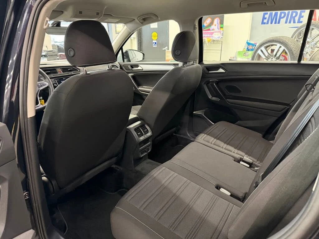 VW Tiguan * АвтоКредит* (ЦЕНА ДО БГ), снимка 16 - Автомобили и джипове - 54070937