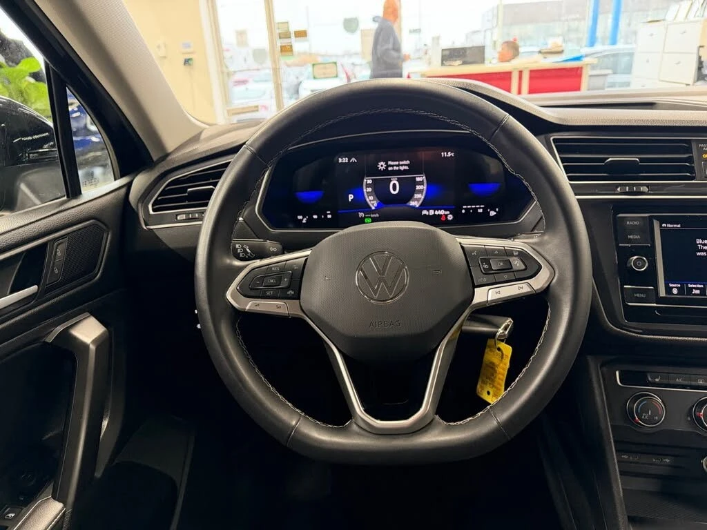 VW Tiguan * АвтоКредит* (ЦЕНА ДО БГ), снимка 11 - Автомобили и джипове - 54070937