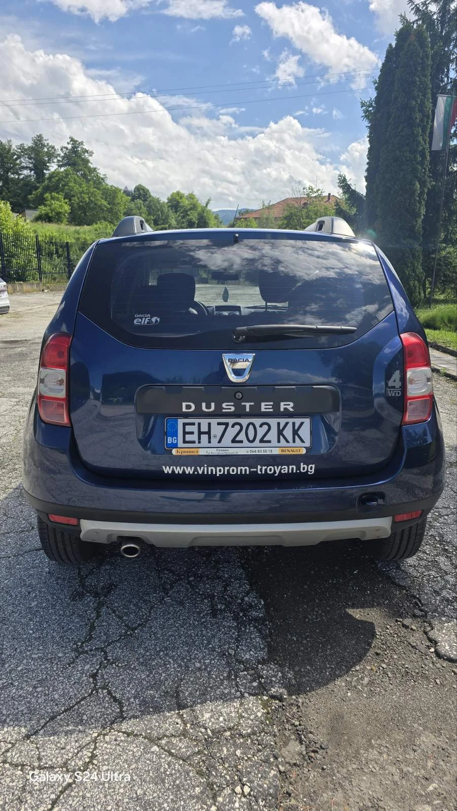 Dacia Duster 1.6i 4x4, снимка 3 - Автомобили и джипове - 54753142