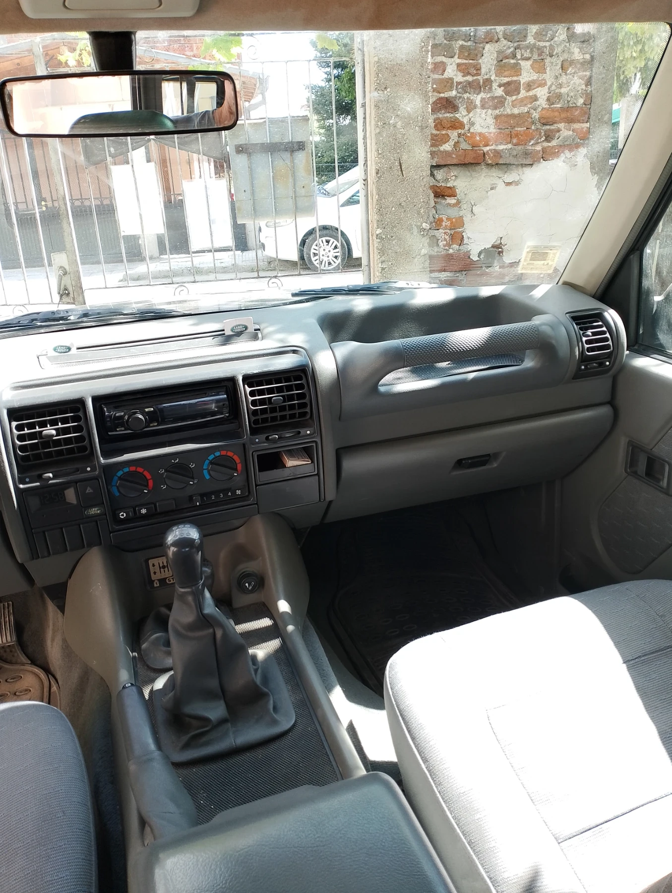 Land Rover Discovery, снимка 11 - Автомобили и джипове - 56196114