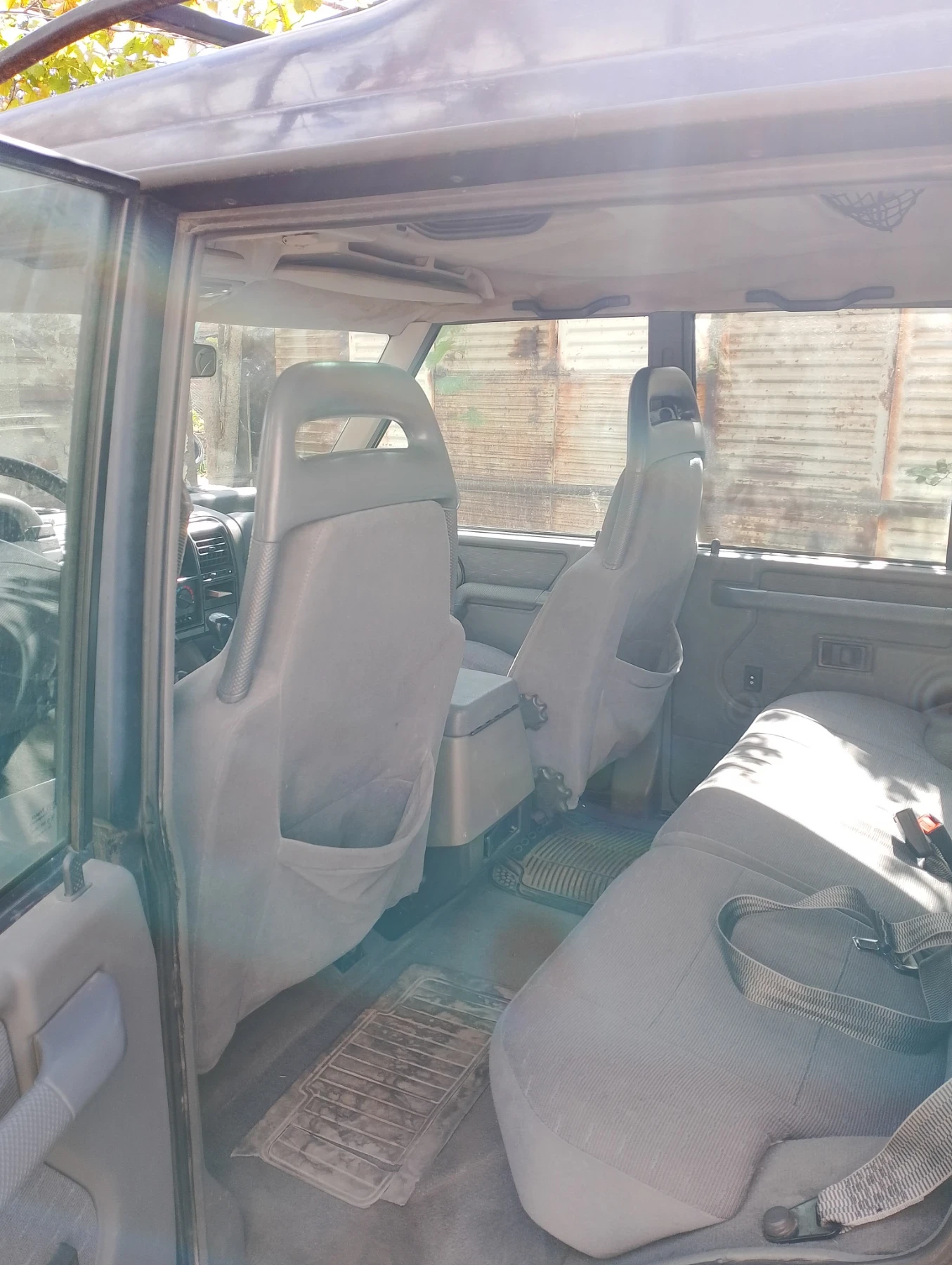 Land Rover Discovery, снимка 13 - Автомобили и джипове - 56196114