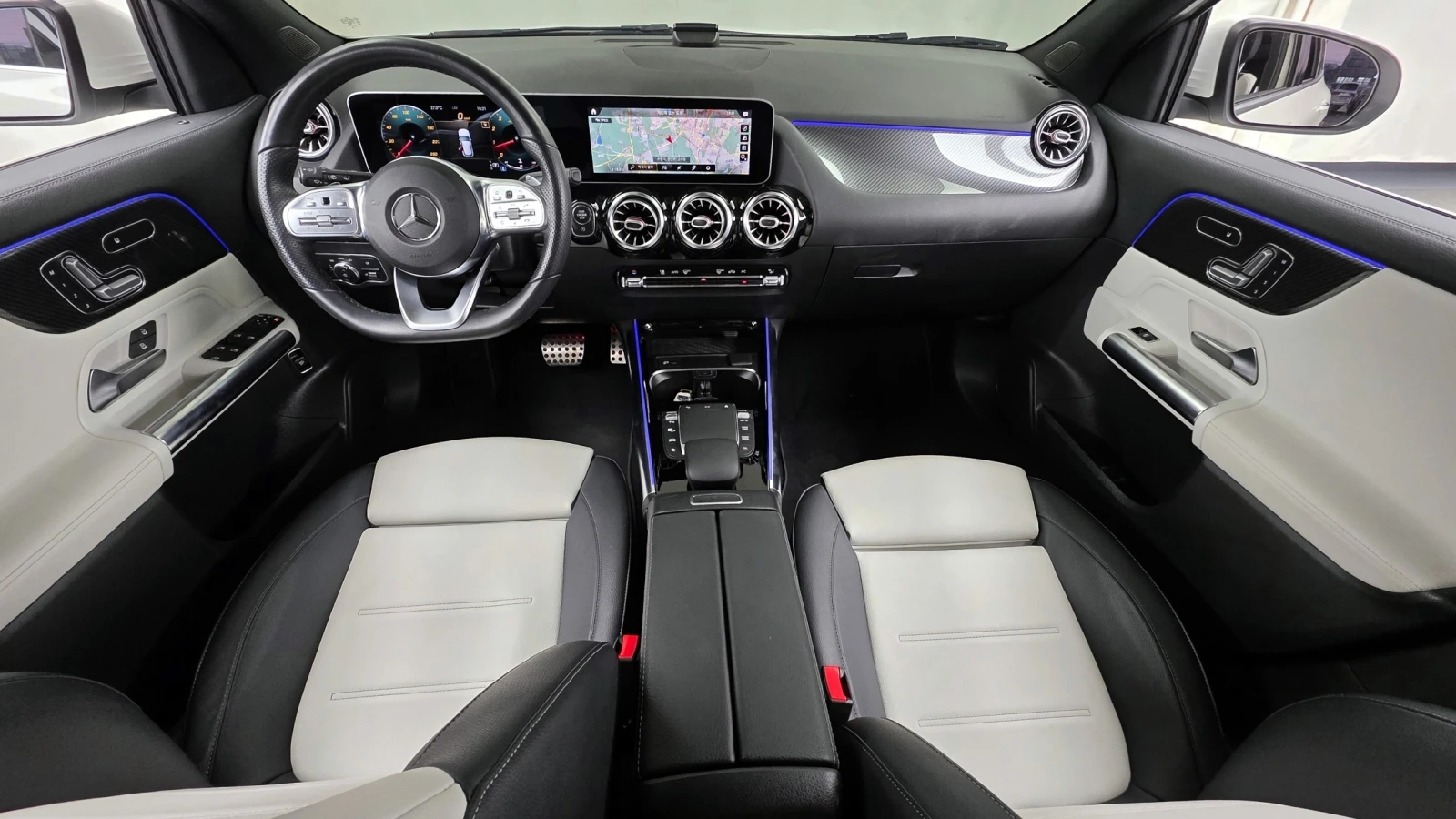 Mercedes-Benz GLA 220 2021 AMG Line* 4Matic* Без инциденти, снимка 5 - Автомобили и джипове - 56322757