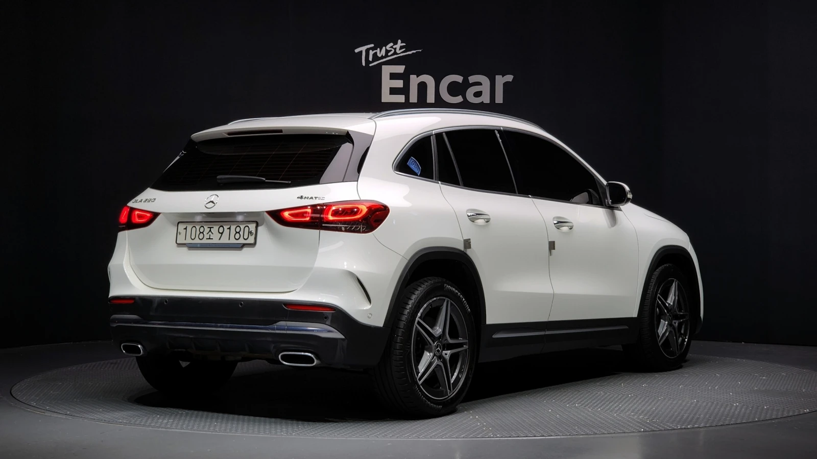 Mercedes-Benz GLA 220 2021 AMG Line* 4Matic* Без инциденти, снимка 2 - Автомобили и джипове - 56322757