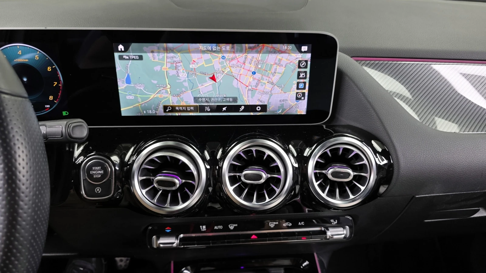 Mercedes-Benz GLA 220 2021 AMG Line* 4Matic* Без инциденти, снимка 12 - Автомобили и джипове - 56322757