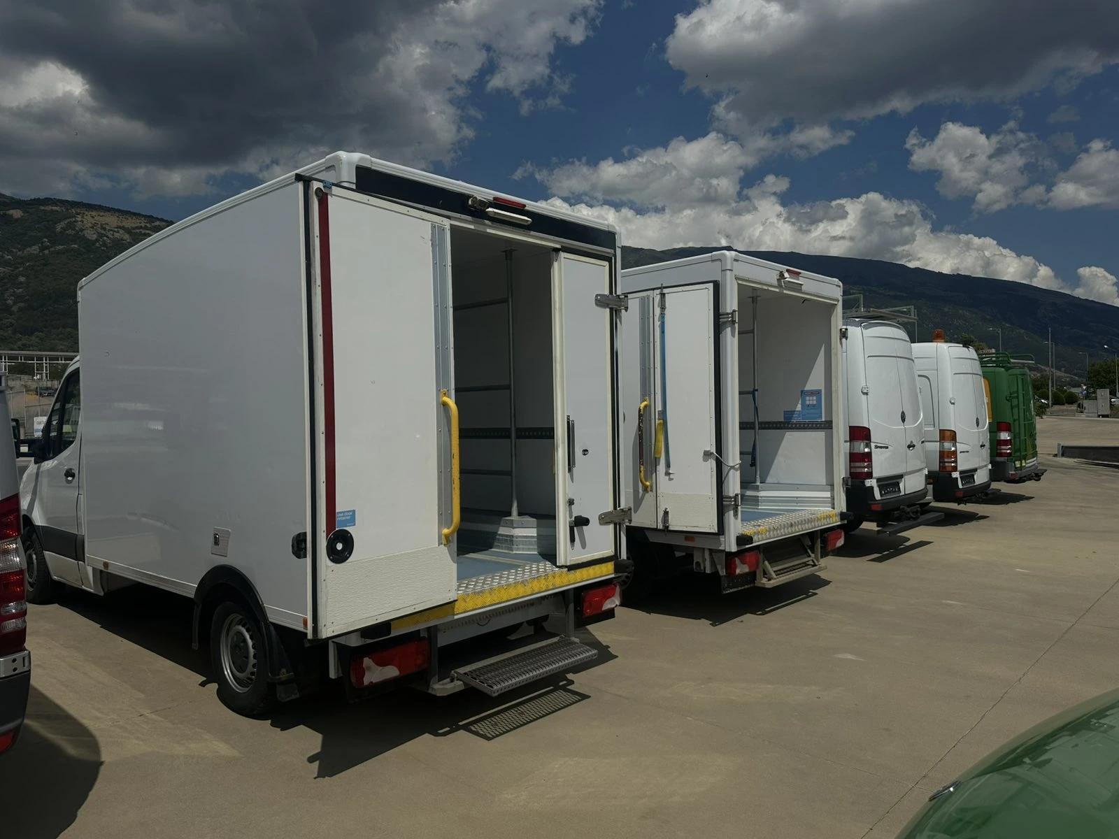 Mercedes-Benz Sprinter Хладилен Фургон 3.60м/Carrier 350 - изображение 2