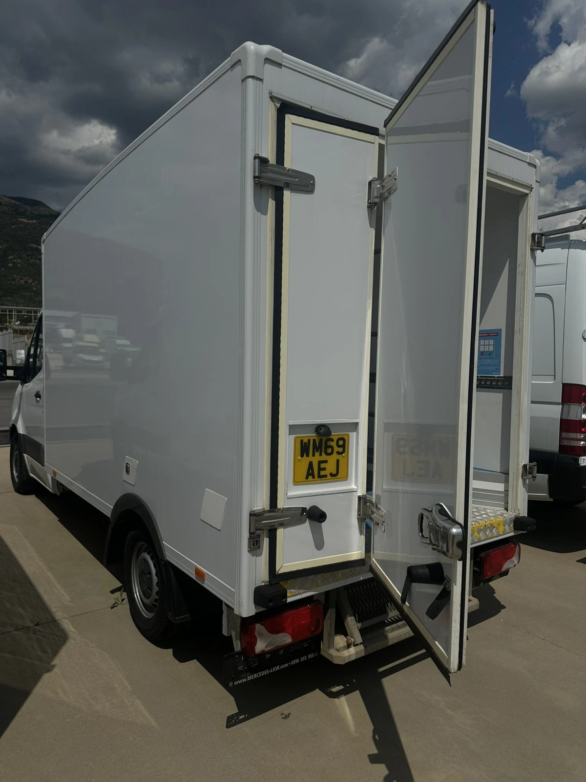 Mercedes-Benz Sprinter Хладилен Фургон 3.60м/Carrier 350 - изображение 5