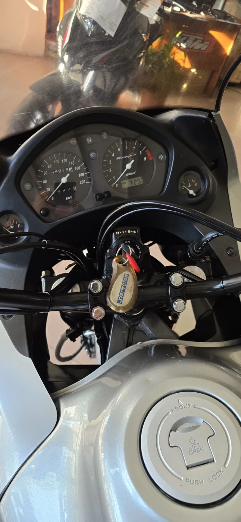 Honda Xlv 650 Transalp Лизинг ! Като нов !, снимка 6 - Мотоциклети и мототехника - 51811708