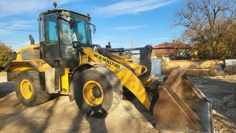 Челен товарач New Holland W130B, снимка 3 - Индустриална техника - 48770075