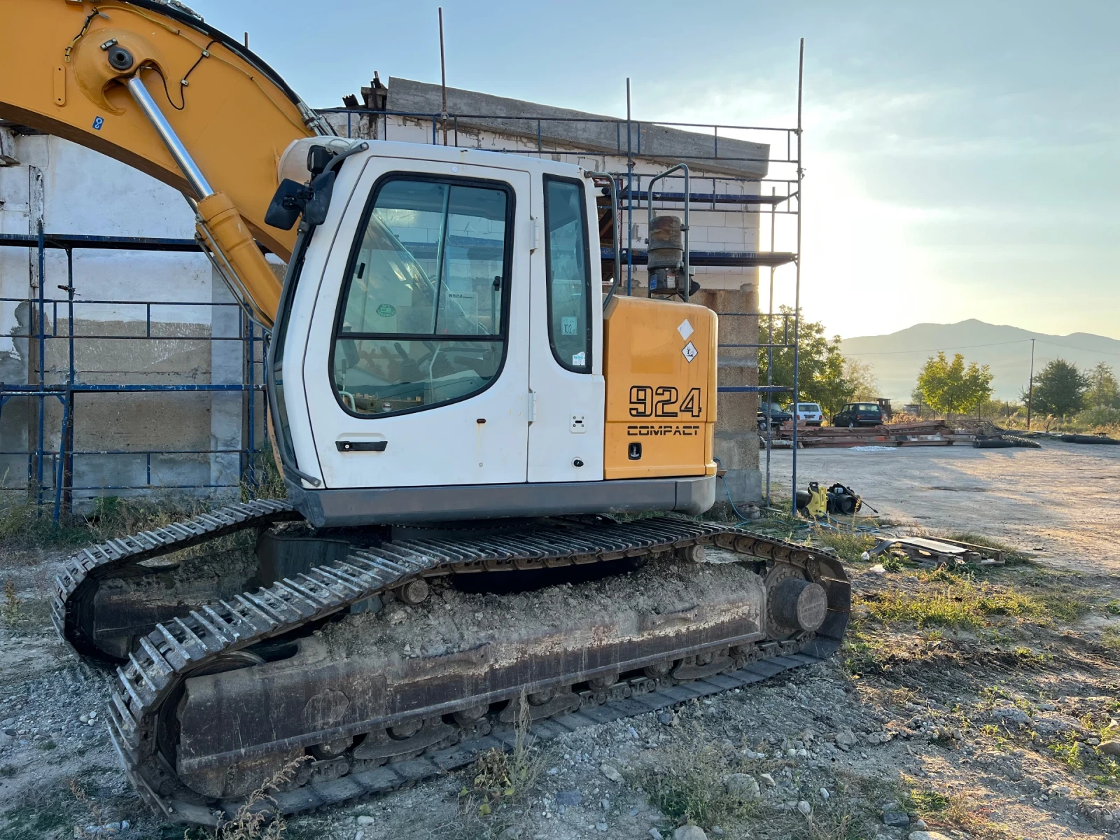  Liebherr 924 compact  | Mobile.bg   1