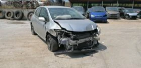 Toyota Auris 2.0, снимка 2