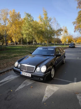 Mercedes-Benz E 200, снимка 3