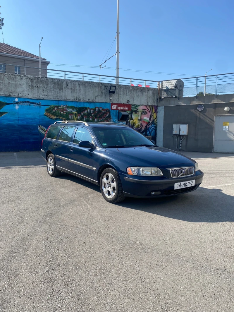 Volvo V70 Газ, снимка 1 - Автомобили и джипове - 47289113