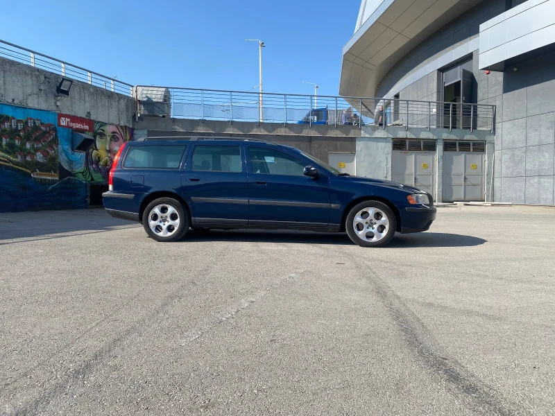 Volvo V70 Газ, снимка 4 - Автомобили и джипове - 47289113