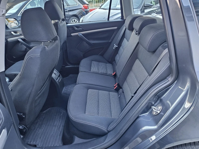 Skoda Octavia 4x4 DSG, снимка 11 - Автомобили и джипове - 52067532