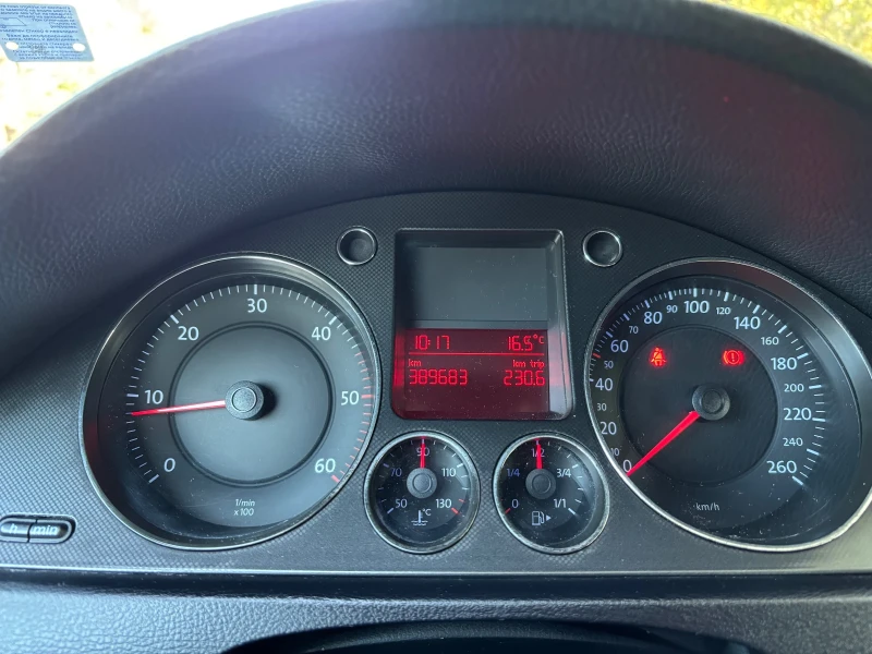 VW Passat, снимка 9 - Автомобили и джипове - 52334988