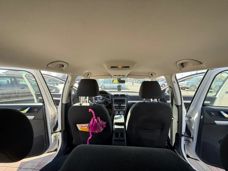 Skoda Octavia Octavia 2 Facelift /// Diesel /// DSG, снимка 8 - Автомобили и джипове - 52421989