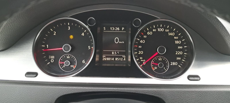 VW Passat CC 2.0 TDI 170kc Нави, ел. кожа, подгрев, снимка 15 - Автомобили и джипове - 53513692