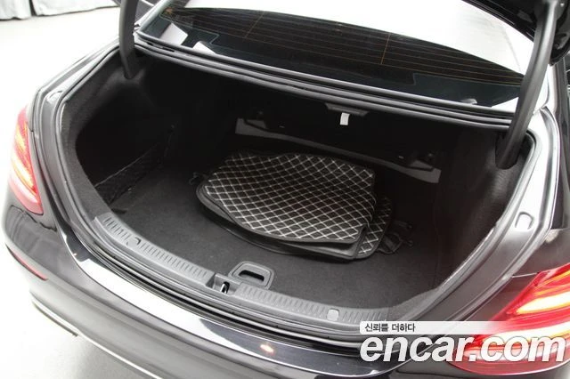 Mercedes-Benz E 200 | TOP SERVICE 87 K KM, снимка 6 - Автомобили и джипове - 56013772