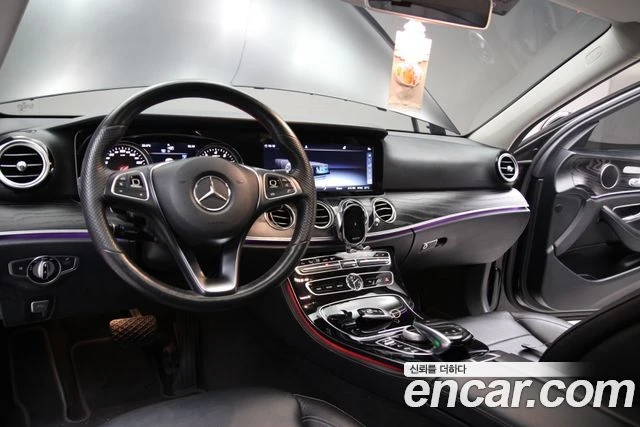 Mercedes-Benz E 200 | TOP SERVICE 87 K KM, снимка 10 - Автомобили и джипове - 56013772