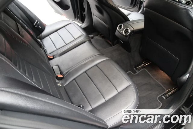 Mercedes-Benz E 200 | TOP SERVICE 87 K KM, снимка 13 - Автомобили и джипове - 56013772
