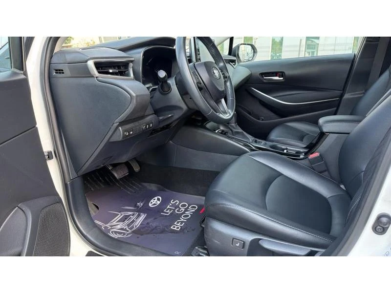 Toyota Corolla SDN 1.8HSD EXECUTIVE PLUS, снимка 12 - Автомобили и джипове - 56304294