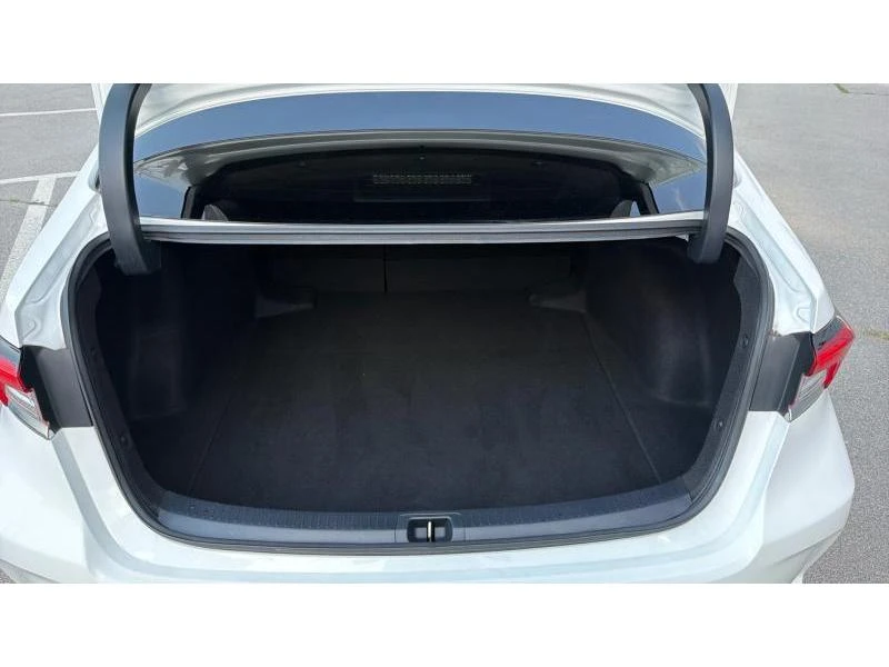Toyota Corolla SDN 1.8HSD EXECUTIVE PLUS, снимка 10 - Автомобили и джипове - 56304294