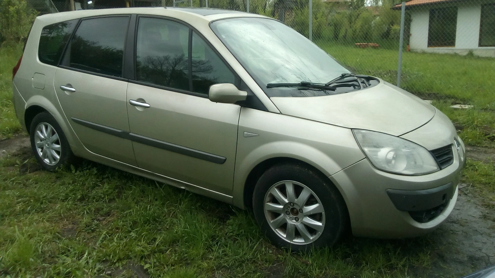 Renault Grand scenic 1.5dci - изображение 2