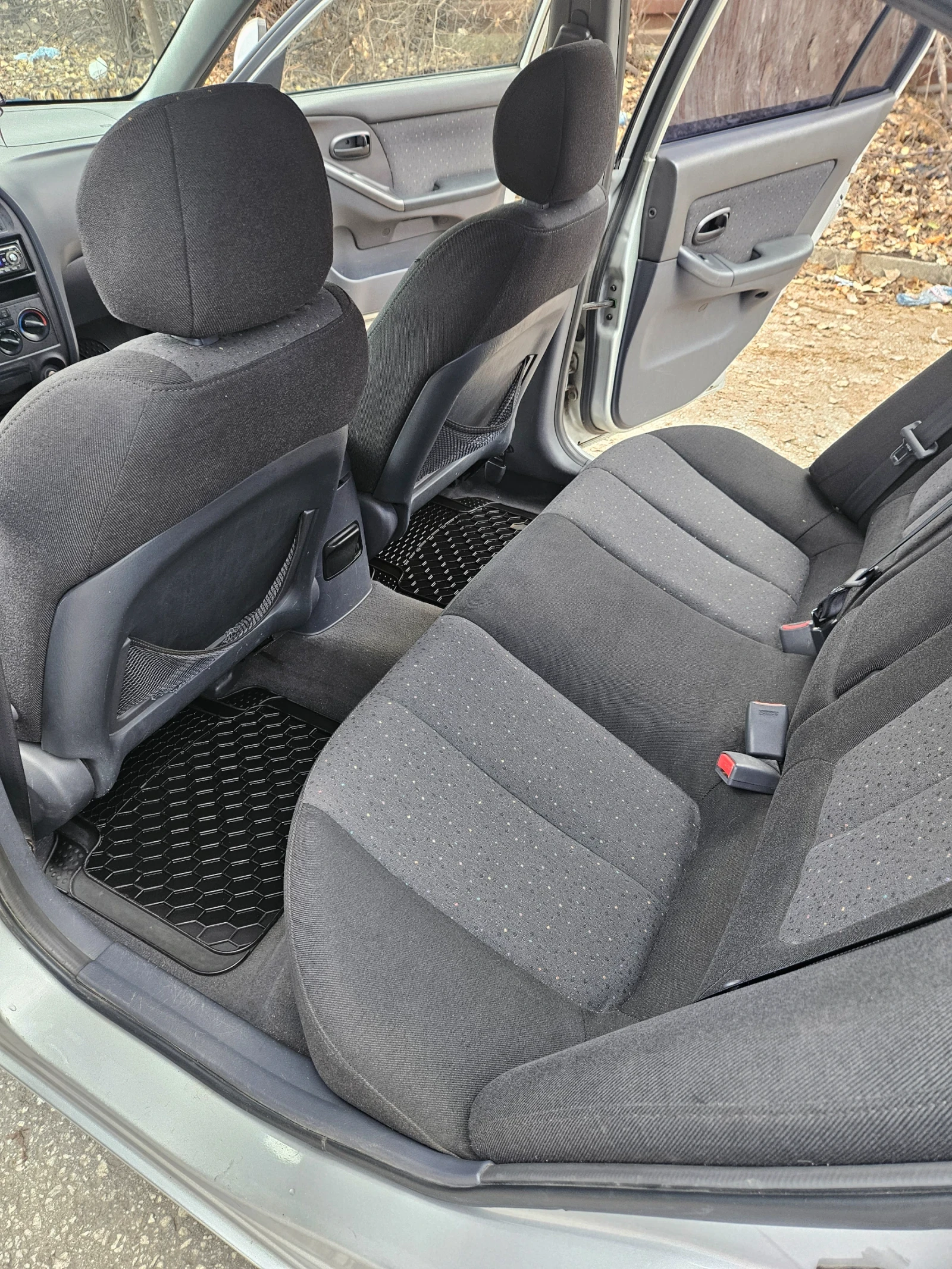 Hyundai Elantra  - изображение 4
