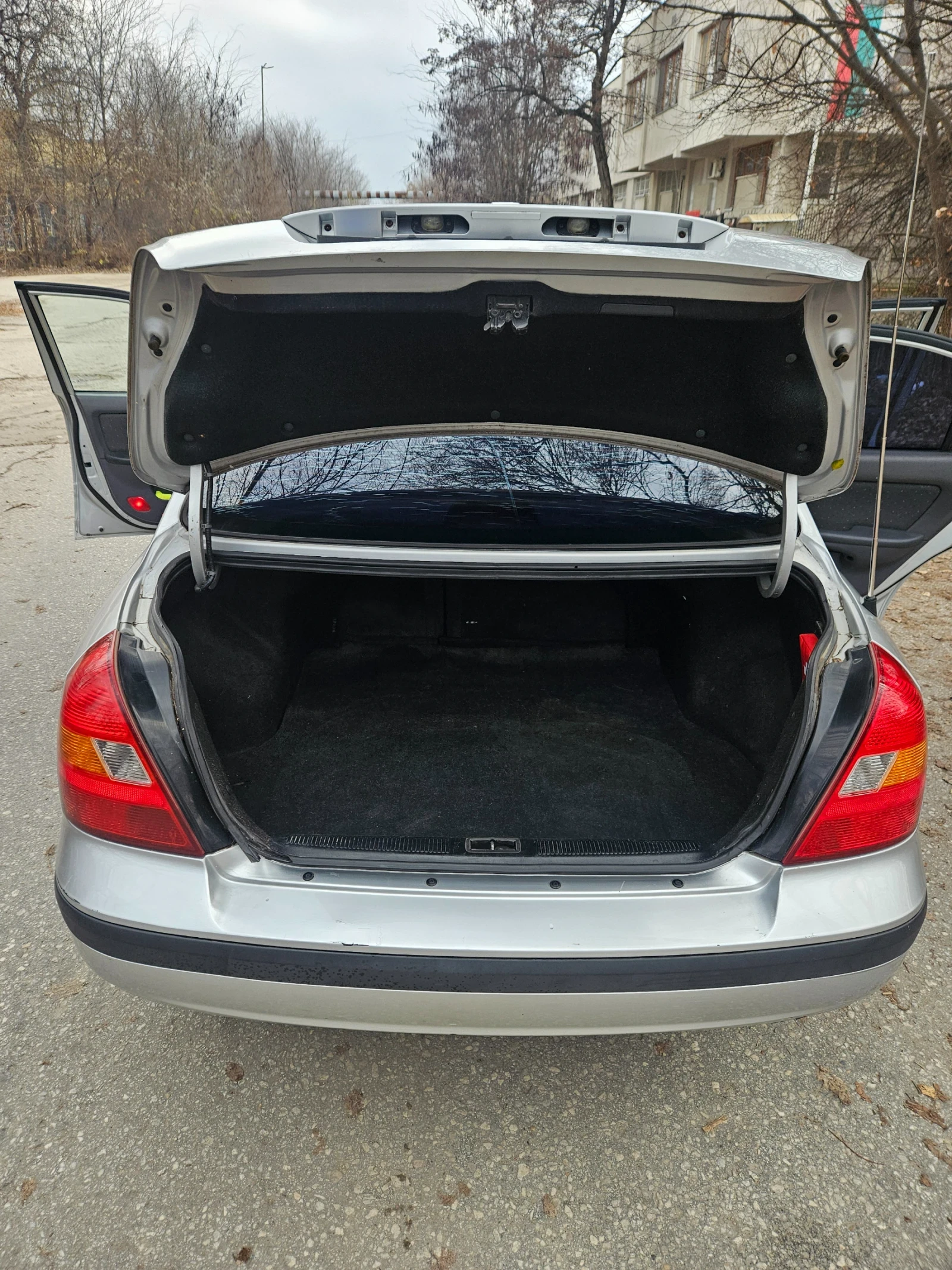 Hyundai Elantra  - изображение 3
